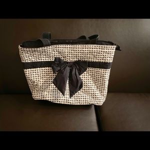 Naraya Black Tote with zip